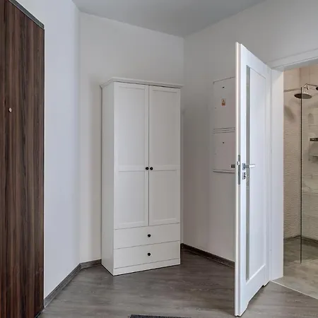 Garbary 104 - Modern Apt Near Old Town - King Bed - Free Parking Poznań Esterno foto