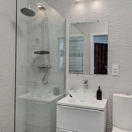 Garbary 104 - Modern Apt Near Old Town - King Bed - Free Parking Poznań Esterno foto