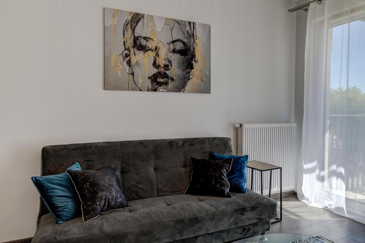 Garbary 104 - Modern Near Old Town - King Bed - Free Parking Apartment Poznan