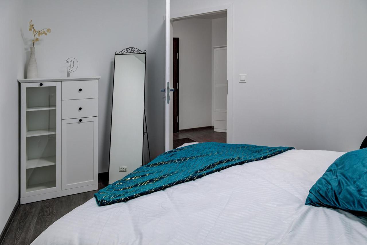 Garbary 104 - Modern Near Old Town - King Bed - Free Parking Poznan