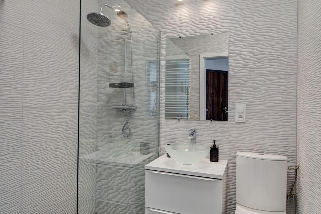 Apartment Garbary 104 - Modern Near Old Town - King Bed - Free Parking