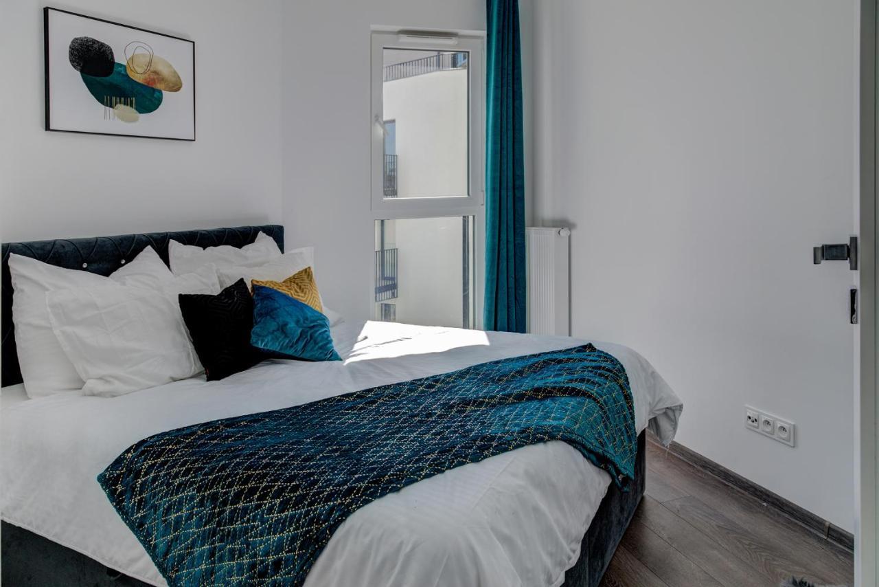 Garbary 104 - Modern Near Old Town - King Bed - Free Parking Apartment Poznan